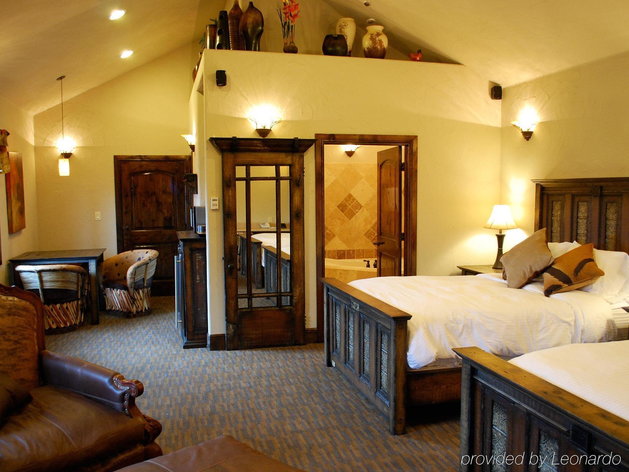 Rustic Creek Ranch Resort At North Jellystone Park Burleson Exterior foto